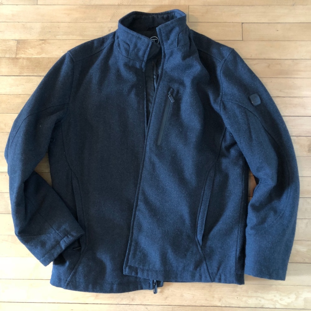 Tumi Tech Jacket - Mens Medium Black